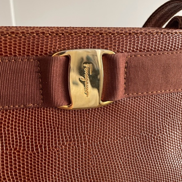VGUC, Salvatore Ferragamo Vara, Lizard Embossed, Brown Leather Tote. Authentic - Picture 5 of 13